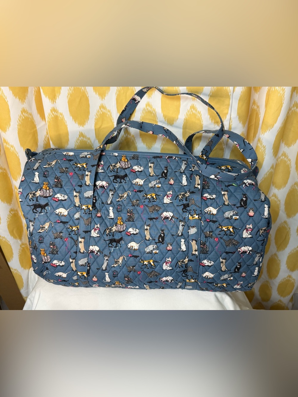 Vera Bradley Large Duffel - Cat’s Meow - Discontinued Print - Picture 3 of 4